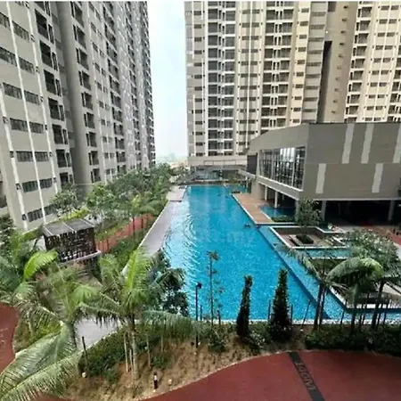 Camelia Youth City Nilai Studio Residence 5Pax Luaran gambar