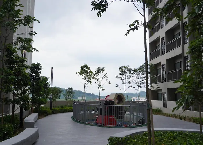 Camelia Youth City Nilai Studio Residence 5Pax